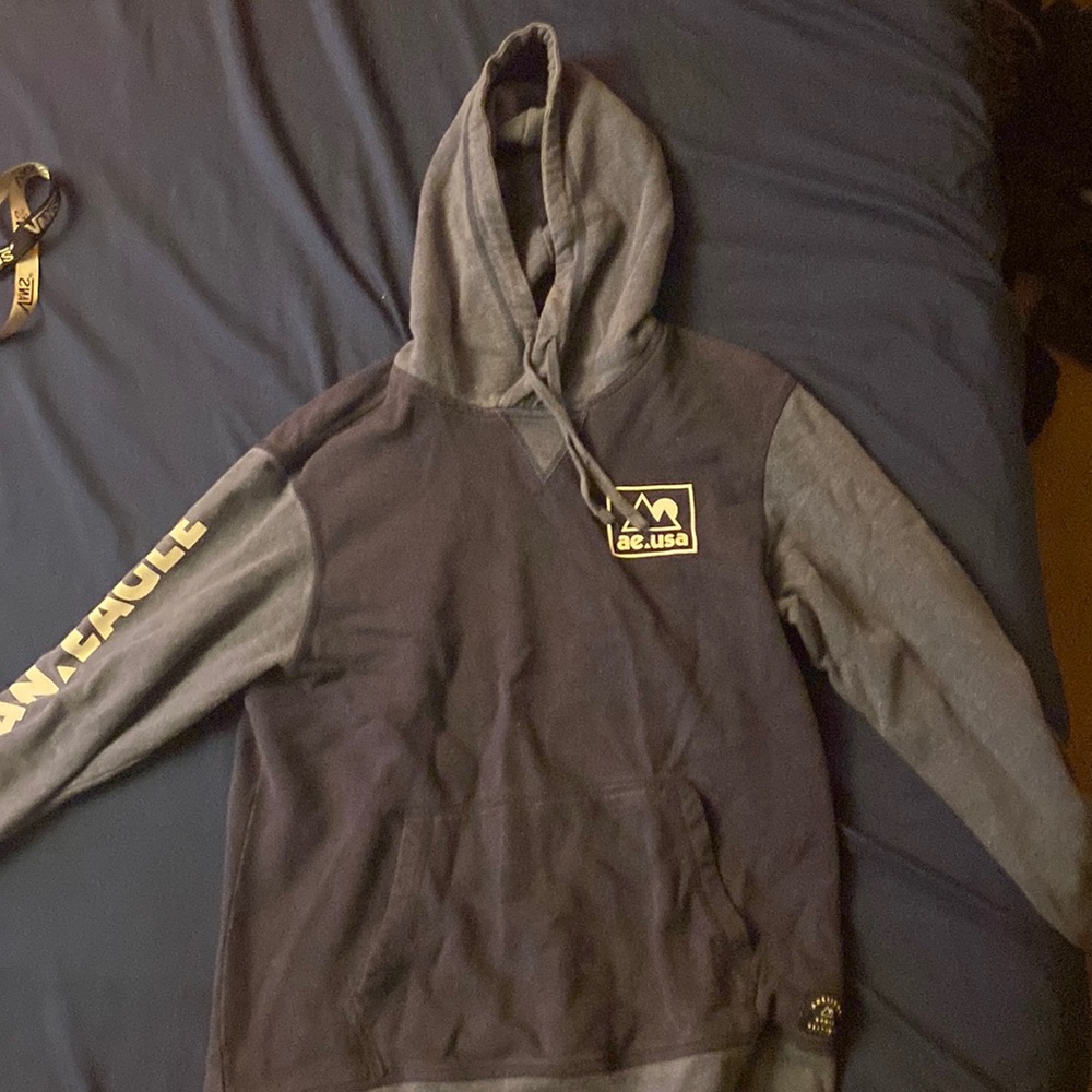 American Eagle Sweatshirt
